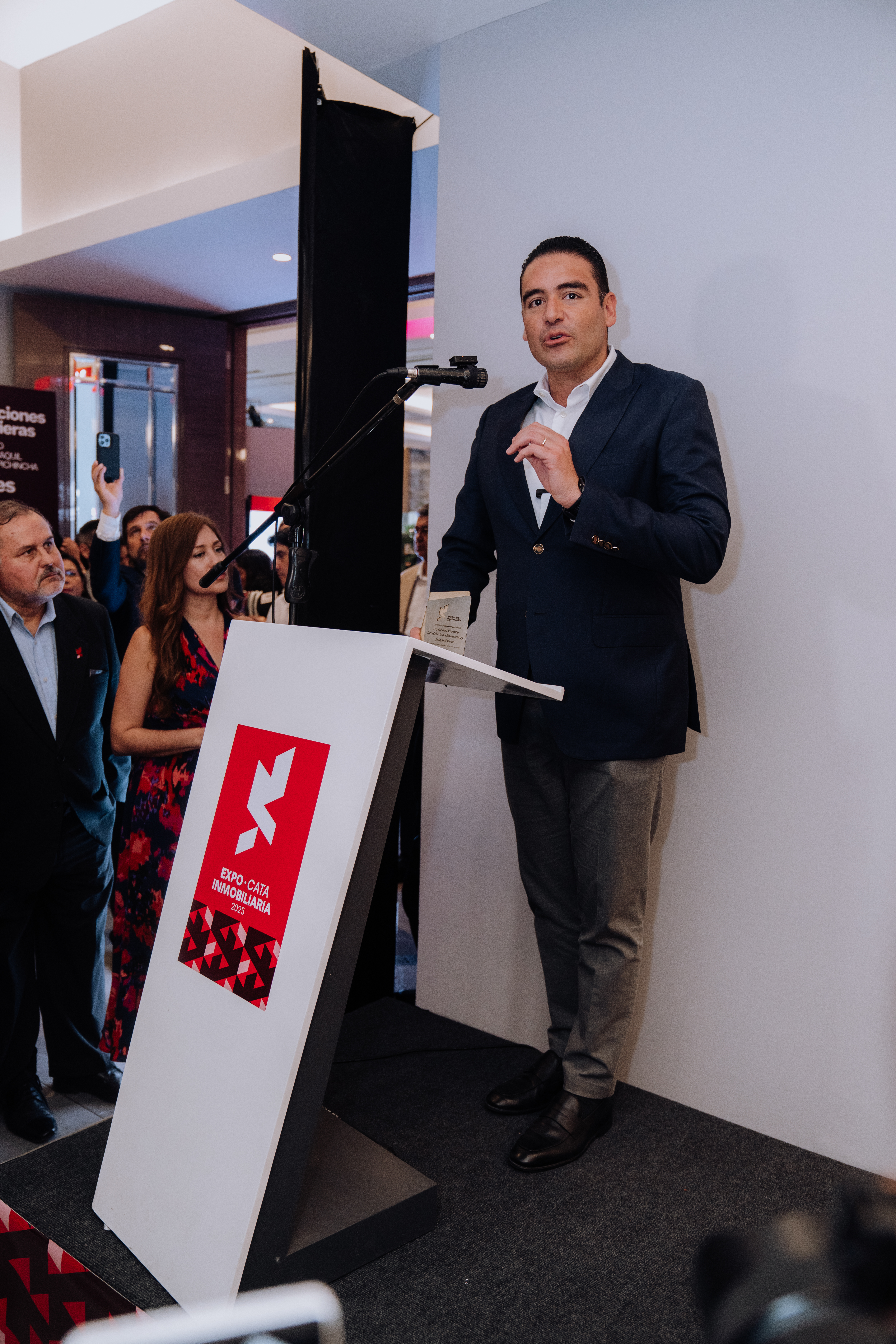 expo-cata-inmobiliaria-2025-geobienes-angel-fuentes-24